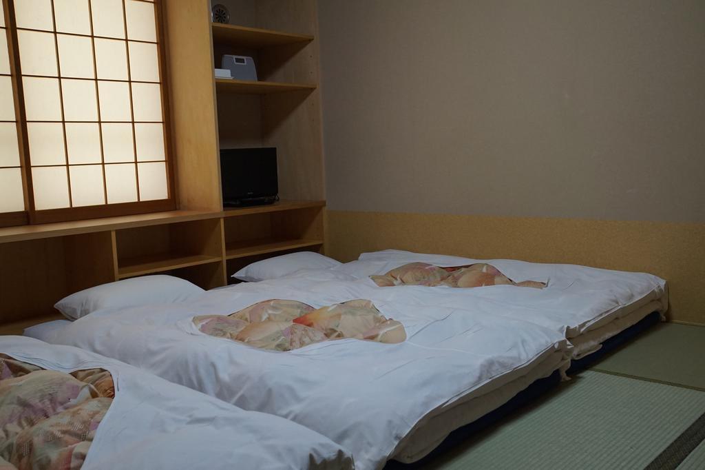 Annex Katsutaro Ryokan Токио Екстериор снимка