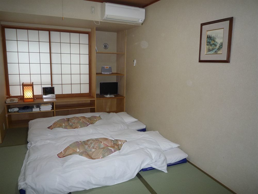 Annex Katsutaro Ryokan Токио Екстериор снимка