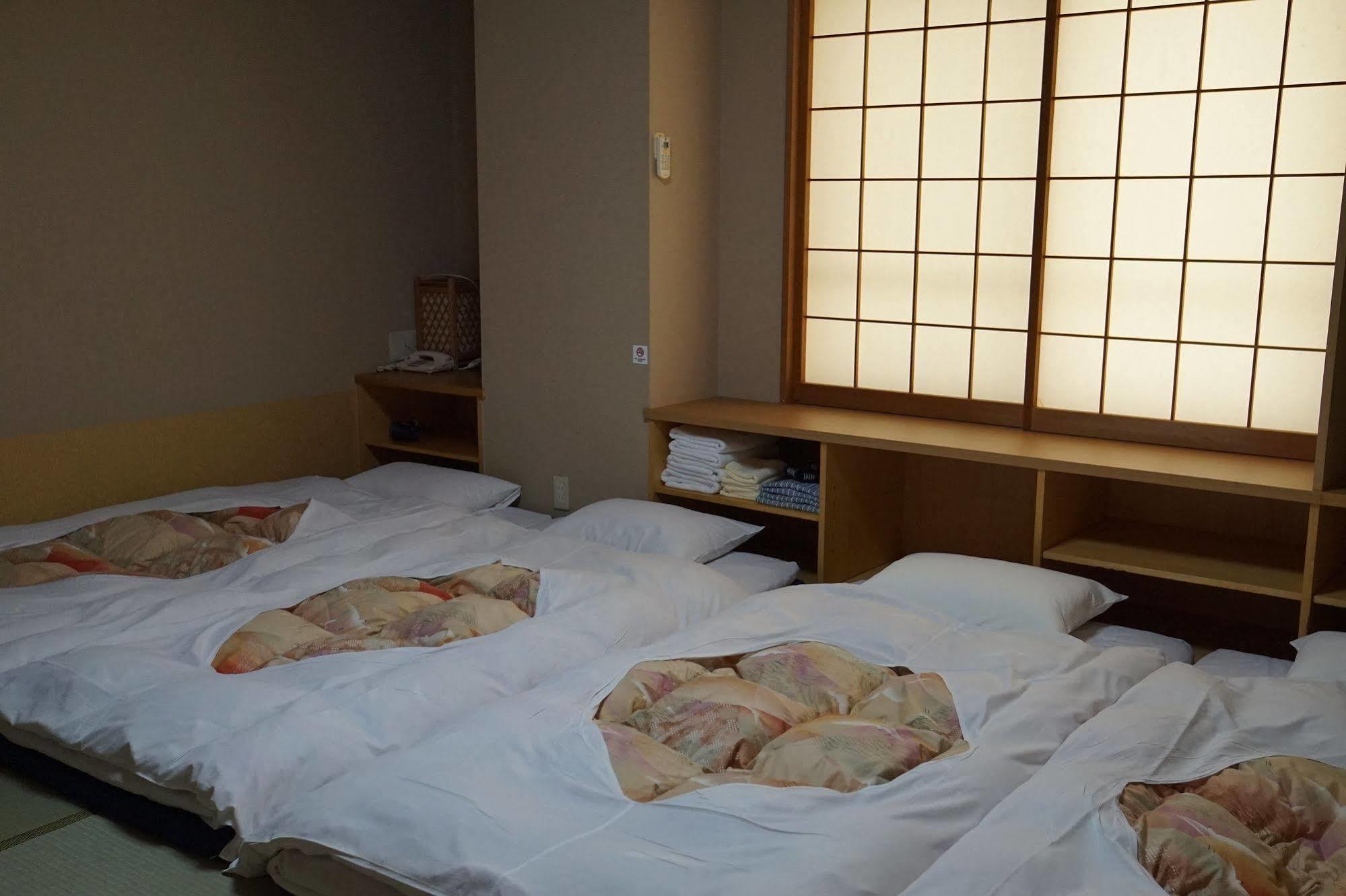 Annex Katsutaro Ryokan Токио Екстериор снимка