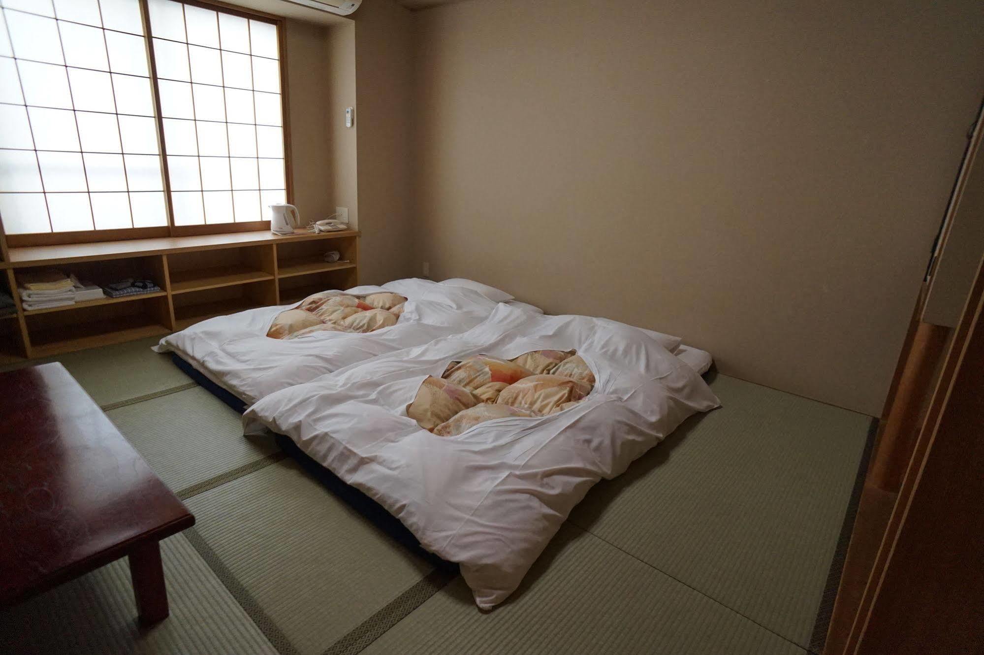 Annex Katsutaro Ryokan Токио Екстериор снимка