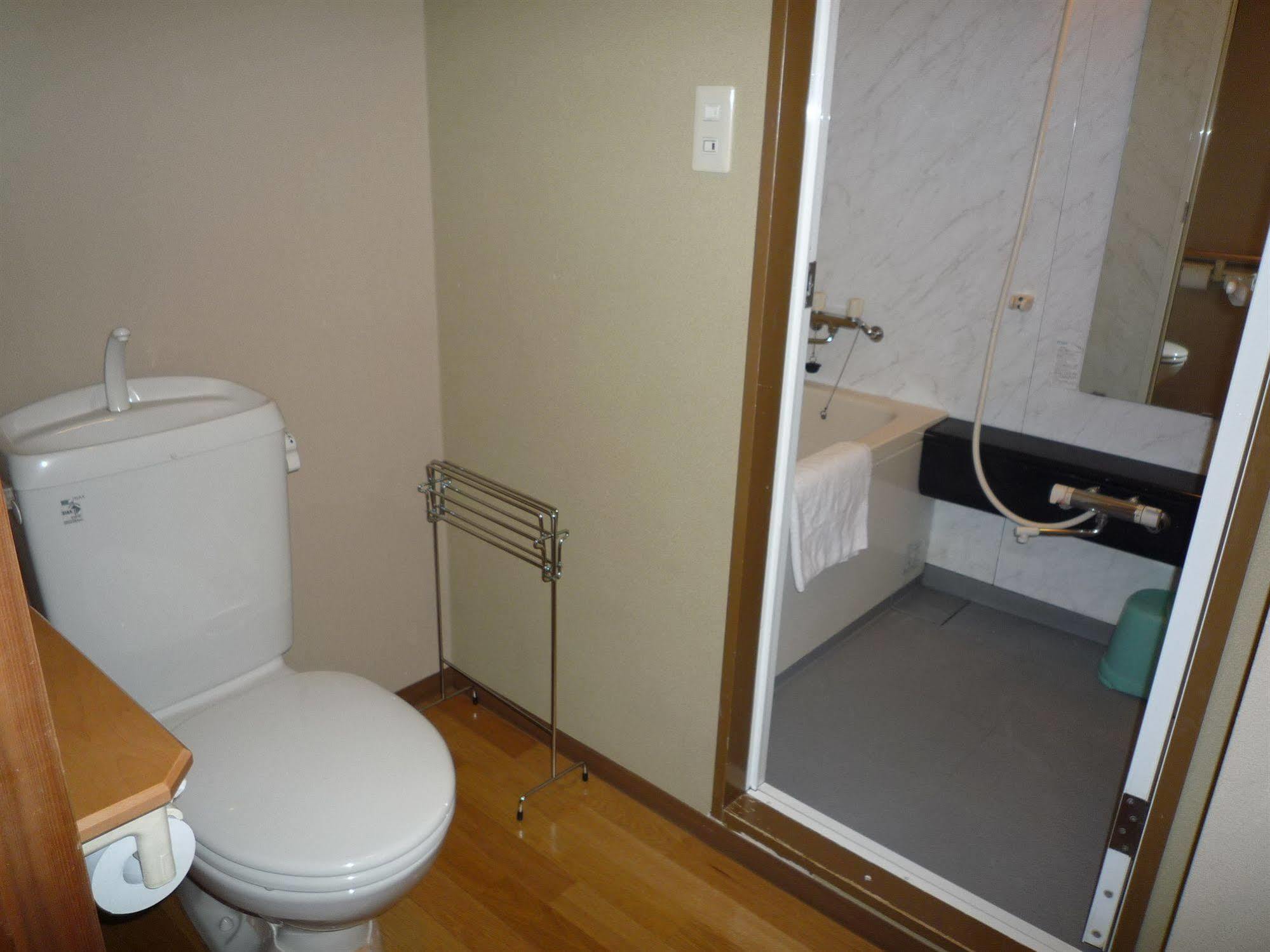 Annex Katsutaro Ryokan Токио Екстериор снимка