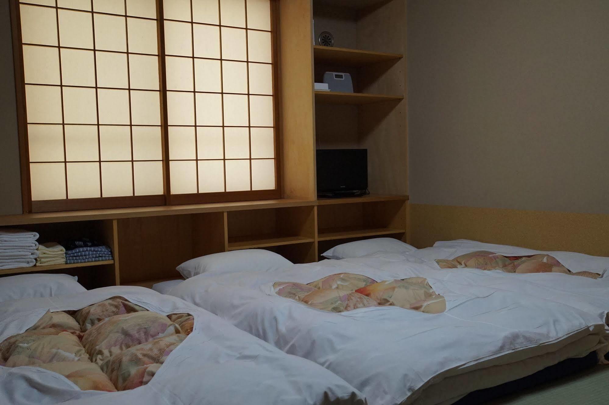 Annex Katsutaro Ryokan Токио Екстериор снимка